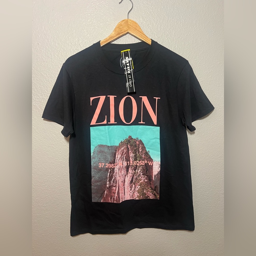Zion National Park Graphic T-Shirt – Black – Women’s XL NWT